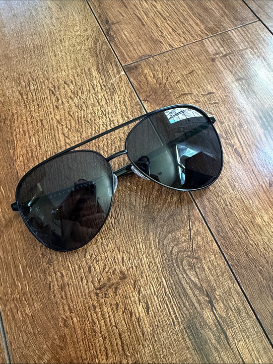 Quay Australia Accessories - Quay Australia Black Aviator Sunglasses